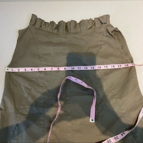 HACHE STRUCTURED ARCHITECTURAL RUFFLE NECK V BACK BOXY LAGENLOOK BLOUSE OLIVE 42 - Picture 3 of 6